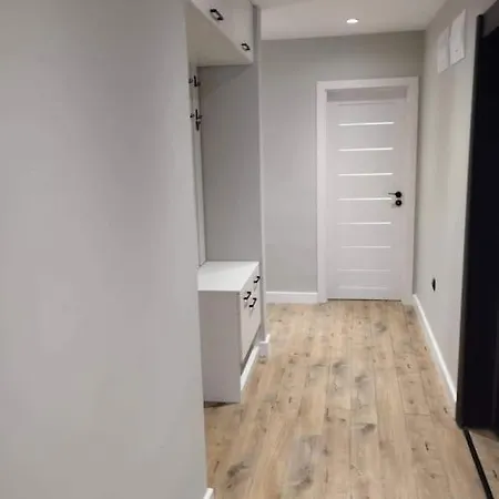Spacious Two Bedroom Flat In The Heart Of Apartment