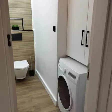 Spacious Two Bedroom Flat In The Heart Of Apartment Burgas